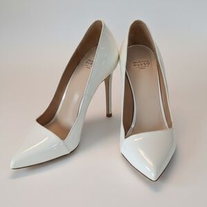 Francesco Russo Paris Off-White Patent Leather Pumps - Size 38.5 (US 8.5)